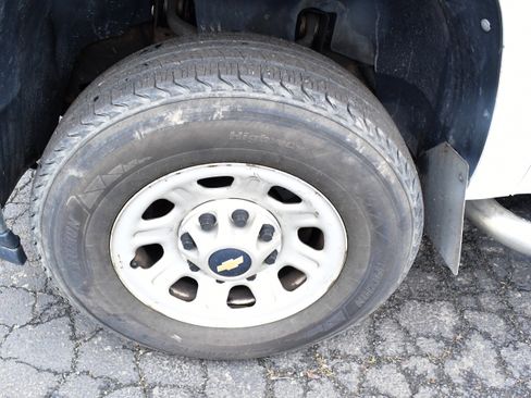 Used 2011 Chevrolet Silverado 3500 W/T image 19