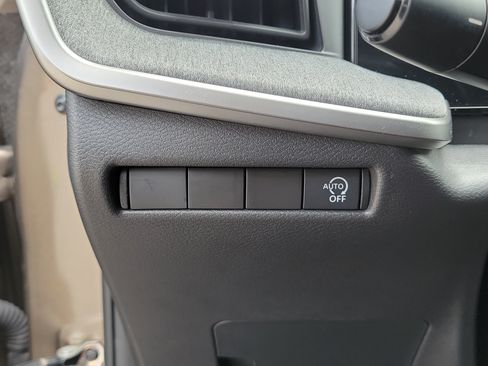 Certified 2025 Nissan Kicks SV FWD image 30