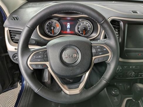 Used 2016 Jeep Cherokee Limited image 15