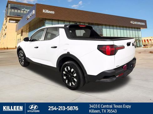 Used 2025 Hyundai Santa Cruz SE FWD image 6