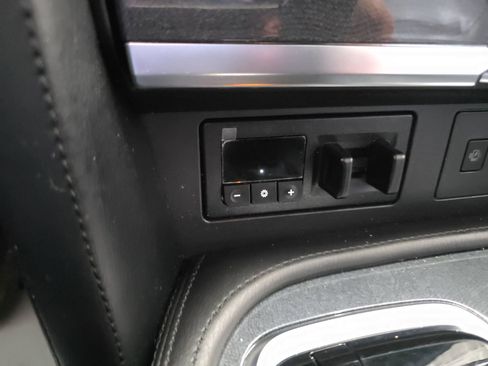 Used 2023 Nissan Armada SL w/ Midnight Edition Package image 35