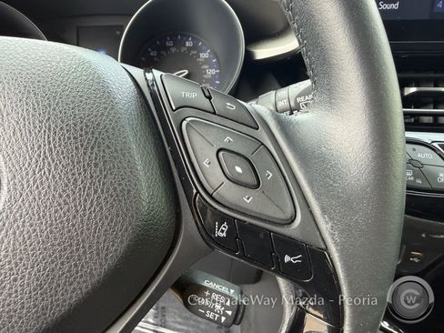 Used 2021 Toyota C-HR Limited FWD image 24