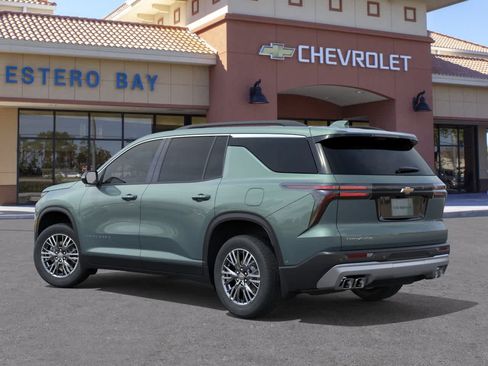 New 2027 Chevrolet Traverse LT w/ Driver Confidence Package FWD image 3