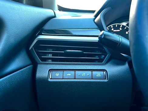 Used 2023 Nissan Altima 2.0 SR image 36