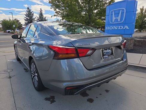 Used 2024 Nissan Altima 2.5 SV FWD image 7