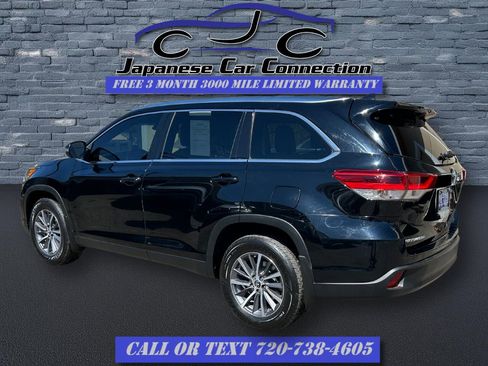 Used 2019 Toyota Highlander XLE AWD/4WD image 4