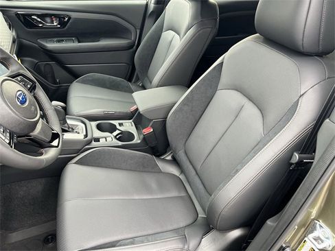 New 2025 Subaru Forester Touring image 28