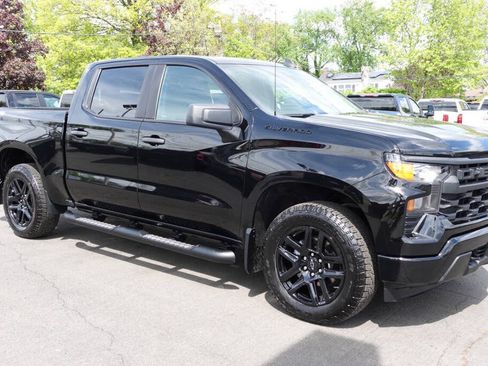 Used 2023 Chevrolet Silverado 1500 Custom w/ LPO, Dark Essentials Package AWD/4WD image 5