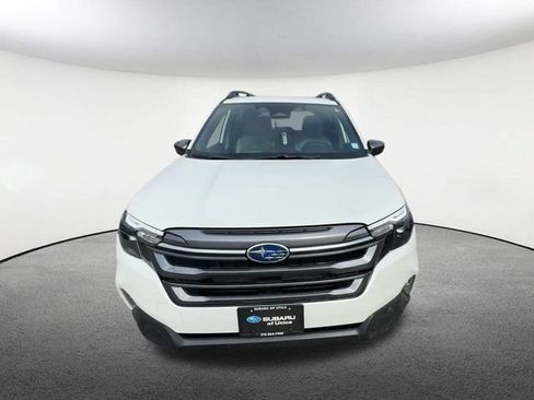 New 2025 Subaru Forester Premium w/ Convenience Package #1 AWD/4WD image 4