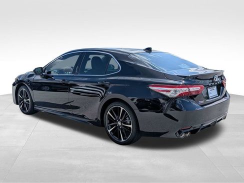 Used 2020 Toyota Camry XSE FWD image 6