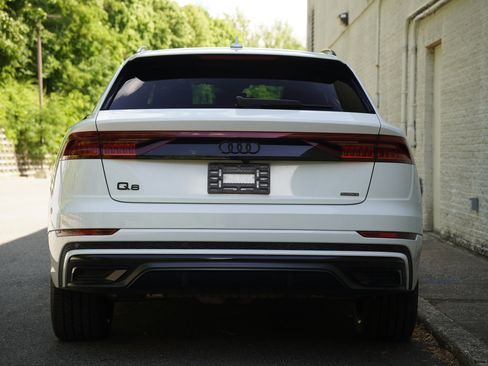 Used 2021 Audi Q8 Premium Plus w/ Premium Plus Package AWD/4WD image 6