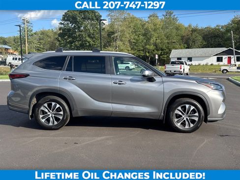 Used 2026 Toyota Highlander XLE AWD/4WD image 4