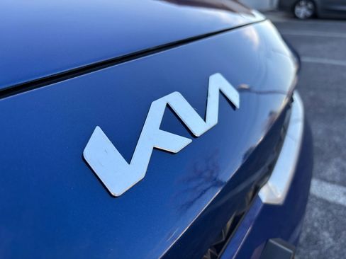 Used 2024 Kia Forte LXS image 13