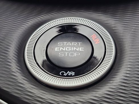 New 2025 Jeep Grand Cherokee Laredo X w/ Luxury Tech Group I image 20