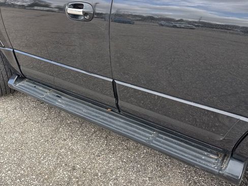 Used 2011 Ford Expedition Limited image 5