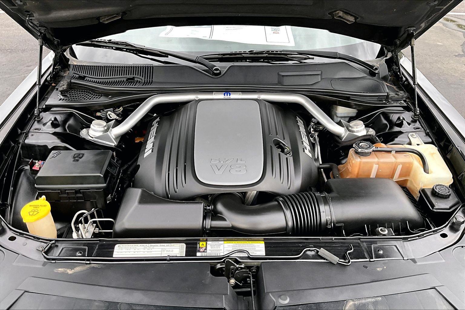 Used 2010 Dodge Challenger R/T RWD image 9