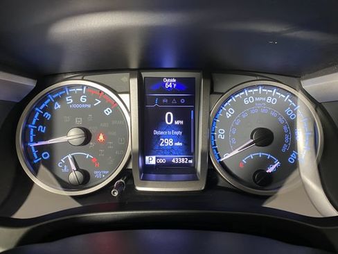 Certified 2023 Toyota Tacoma SR5 AWD/4WD image 19