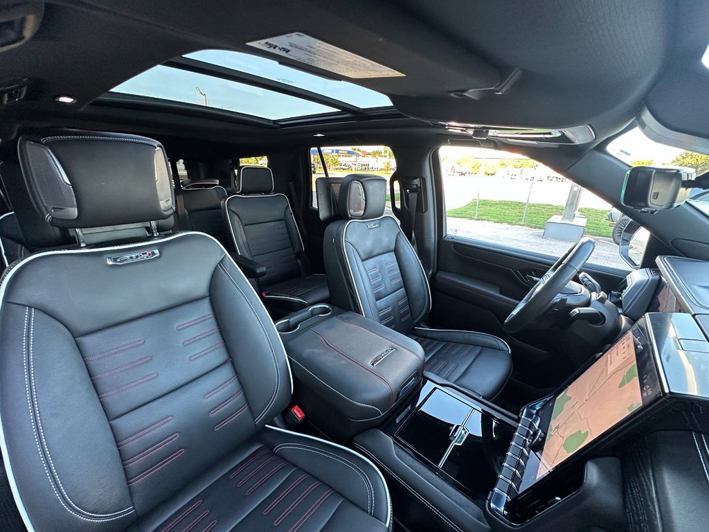 Used 2026 GMC Yukon AT4 Ultimate AWD/4WD image 12