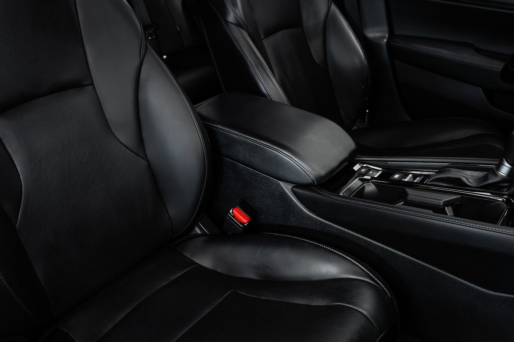 Used 2024 Honda Accord Touring image 31