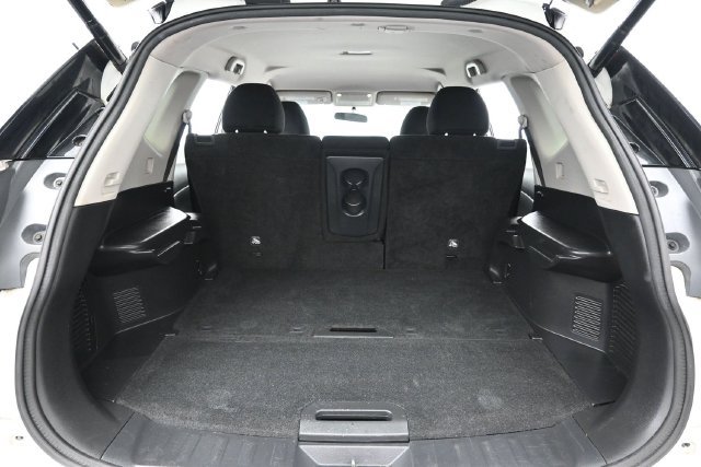 Used 2016 Nissan Rogue SV w/ SV Premium Package AWD/4WD image 28