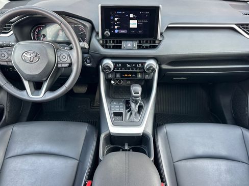 Used 2023 Toyota RAV4 XLE Premium image 17