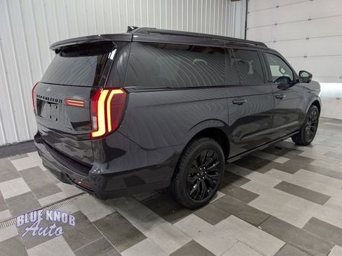 Used 2025 Ford Expedition Max Platinum w/ Stealth Appearance Package AWD/4WD image 4