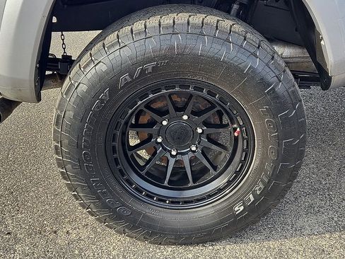 Used 2019 Toyota Tacoma SR5 image 7