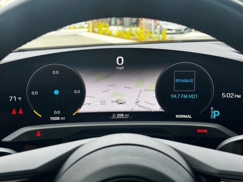 Certified 2022 Porsche Taycan 4S AWD/4WD image 19