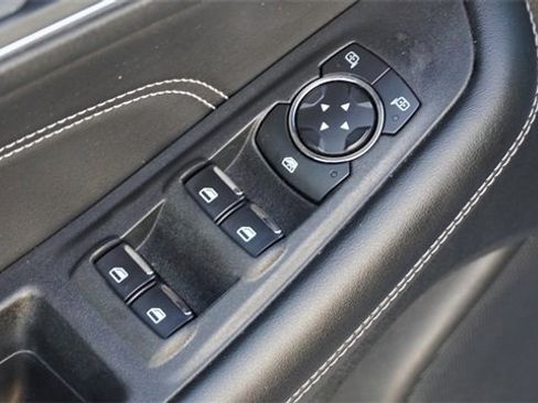 Used 2024 Ford Edge Titanium image 22