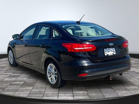 Used 2015 Ford Focus SE FWD image 5