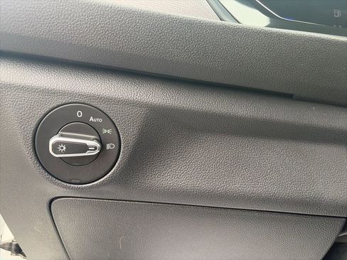 Used 2023 Volkswagen Jetta Sport image 12