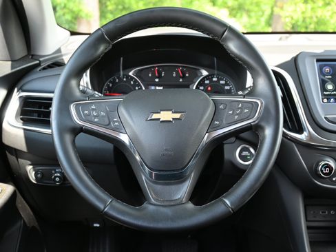 Used 2024 Chevrolet Equinox LT FWD image 10