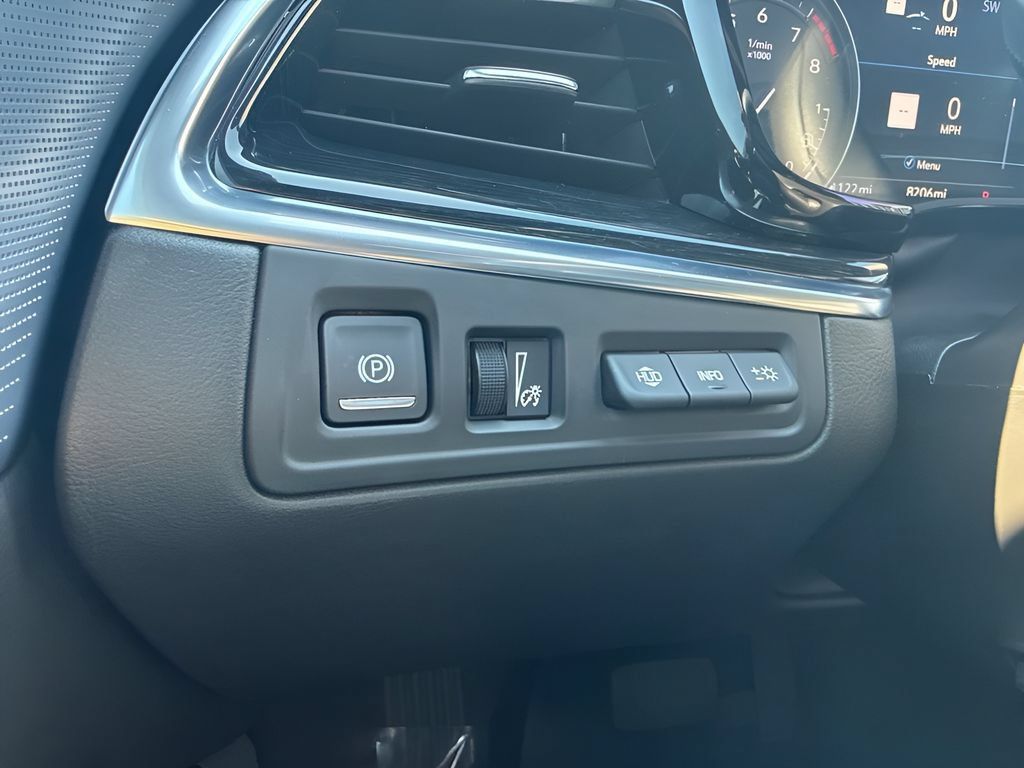 Used 2026 Cadillac XT5 Premium Luxury w/ LPO, ONYX Package FWD image 25