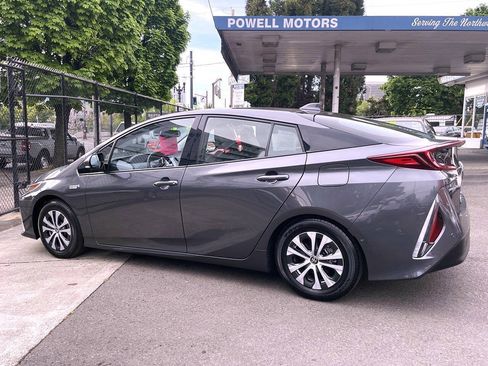 Used 2020 Toyota Prius Prime Limited FWD image 16