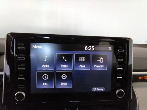 Used 2020 Toyota Corolla LE image 20