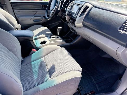 Used 2012 Toyota Tacoma 4x4 Double Cab image 6
