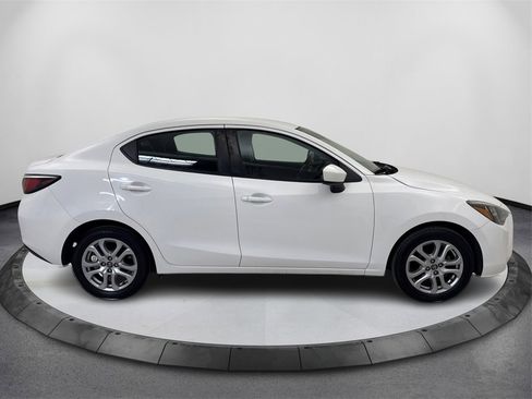 Used 2018 Toyota Yaris iA image 4
