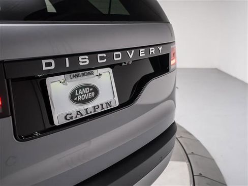 New 2026 Land Rover Discovery S AWD/4WD image 33