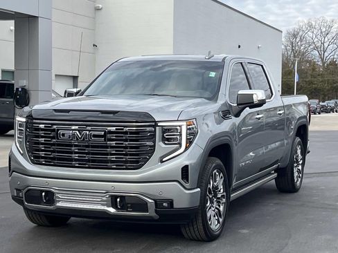 Used 2025 GMC Sierra 1500 Denali Ultimate image 3