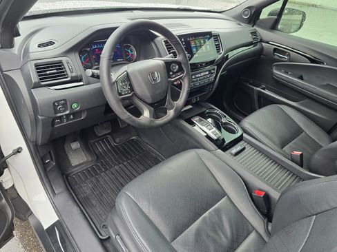 Used 2021 Honda Passport Elite image 2