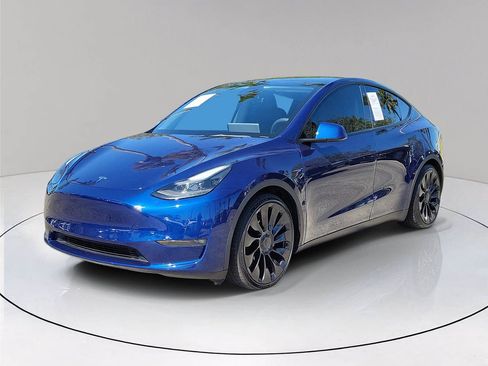 Used 2022 Tesla Model Y Performance image 3