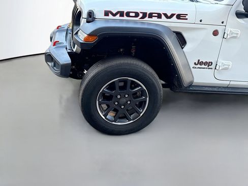 Used 2021 Jeep Gladiator Mojave AWD/4WD image 32