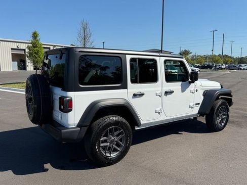 Used 2025 Jeep Wrangler Unlimited Sport image 6