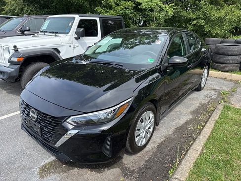 Used 2025 Nissan Sentra S FWD image 2