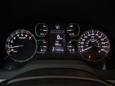 Used 2018 Toyota Tundra Platinum image 38