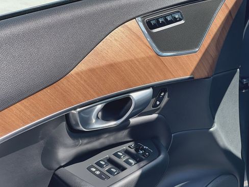 Certified 2023 Volvo XC90 B6 Plus AWD/4WD image 23