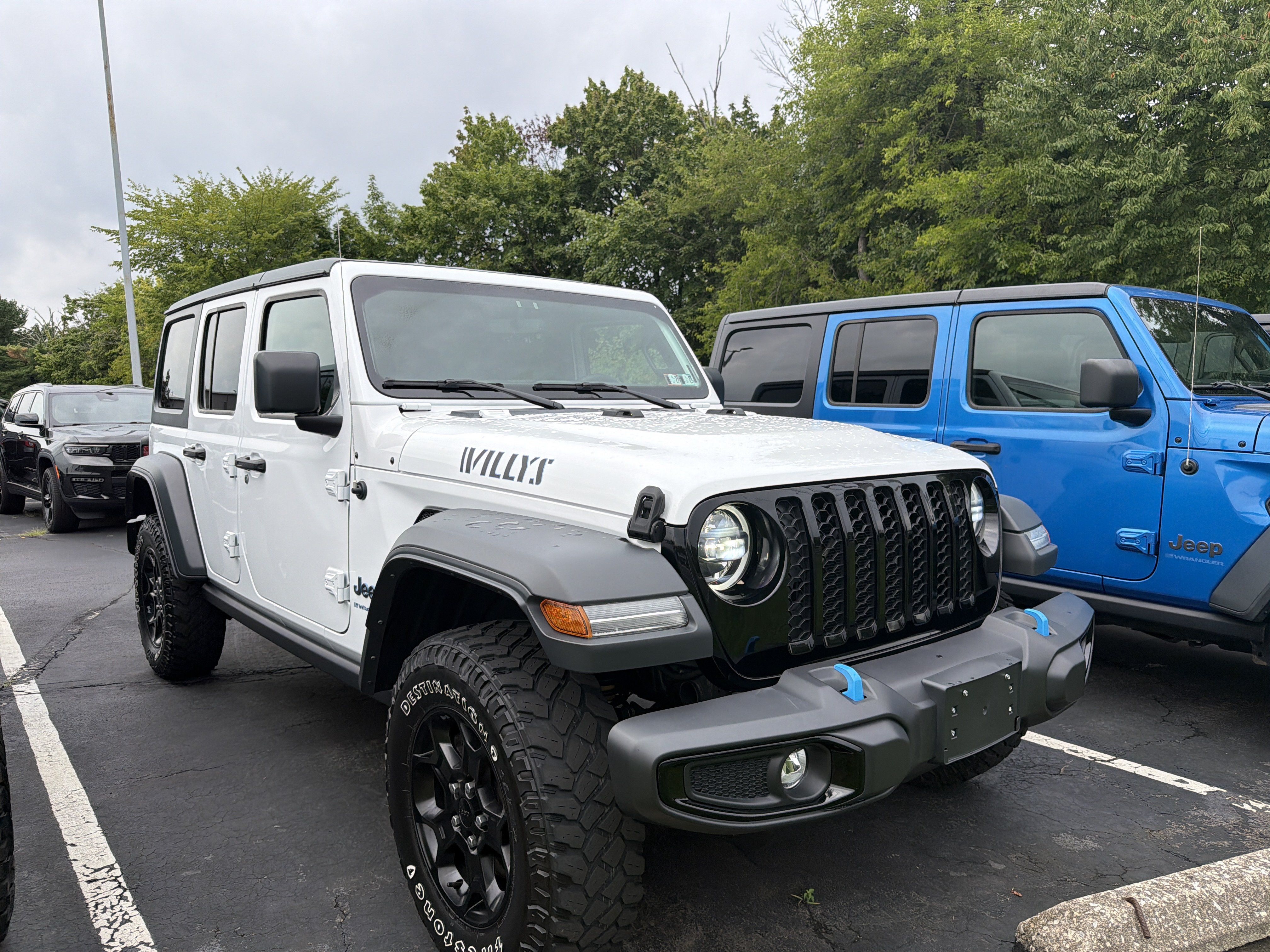 Certified 2023 Jeep Wrangler Unlimited w/ Cold Weather Group AWD/4WD image 1