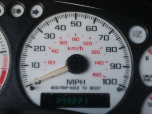 Used 2002 Chevrolet Blazer LS w/ Preferred Equipment Group AWD/4WD image 36