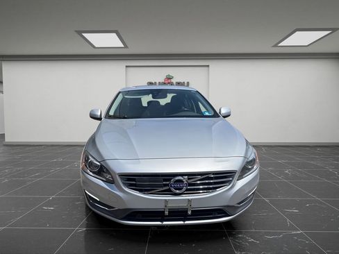 Used 2018 Volvo S60 T5 Inscription Platinum AWD/4WD image 3
