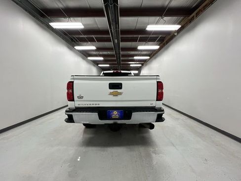 Used 2018 Chevrolet Silverado 2500 LT image 7